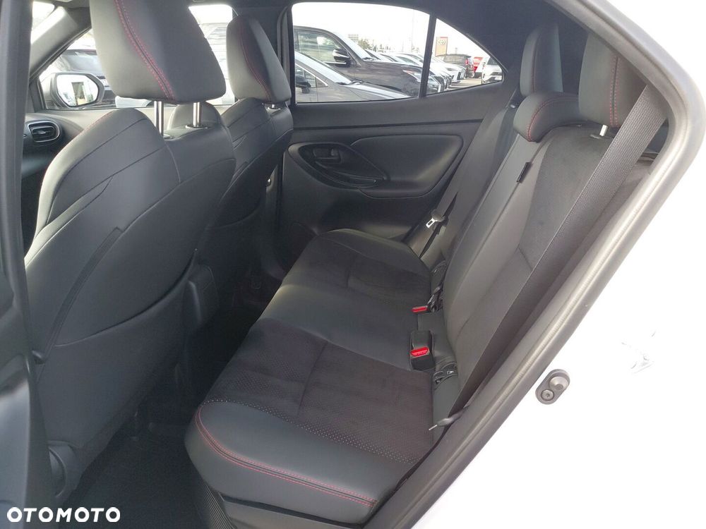 Toyota Yaris Cross Hybrid 1.5 GR Sport - 14