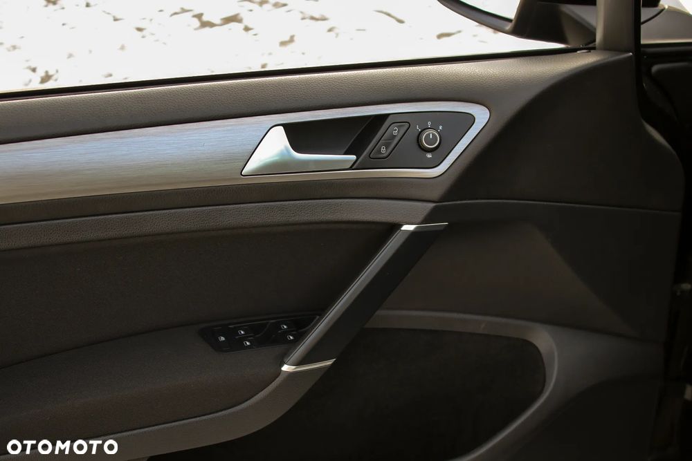 Volkswagen Golf 2.0 BlueTDI Highline - 31