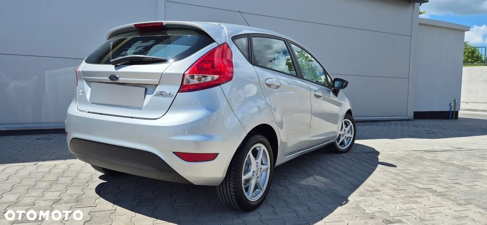 Ford Fiesta 1.25 Ambiente - 26