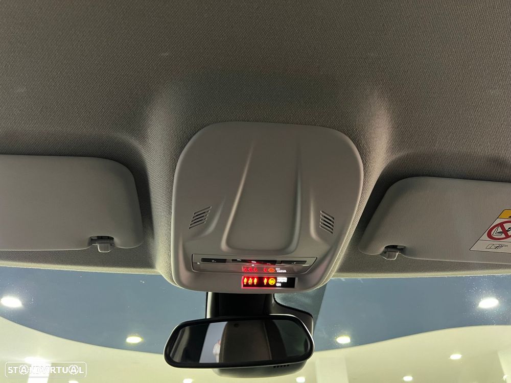 Opel Crossland 1.2 T Design & Tech - 26