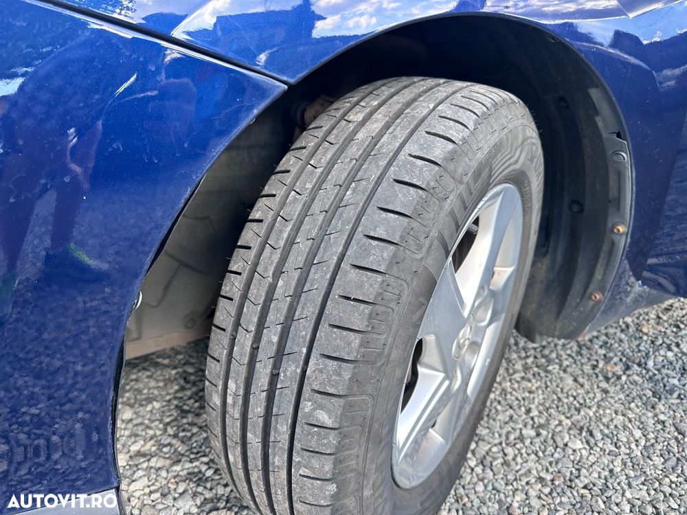 Toyota Auris 1.8 Executive - 8