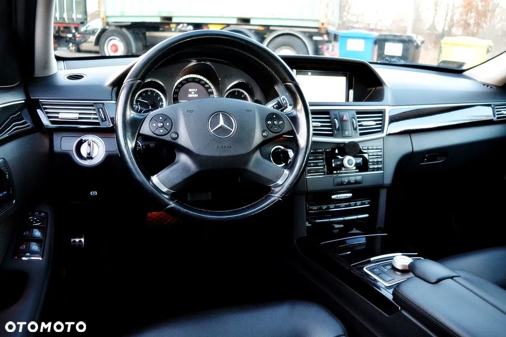 Mercedes-Benz Klasa E 350 CDI DPF 4Matic BlueEFFICIENCY 7G-TRONIC Avantgarde - 5