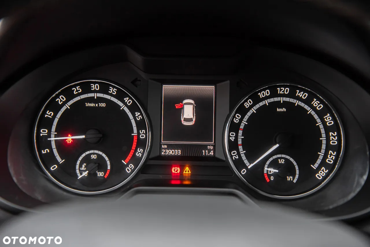 Skoda Octavia 2.0 TDI RS - 18