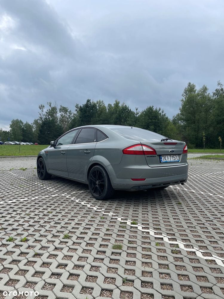Ford Mondeo 2.5 Ghia - 4