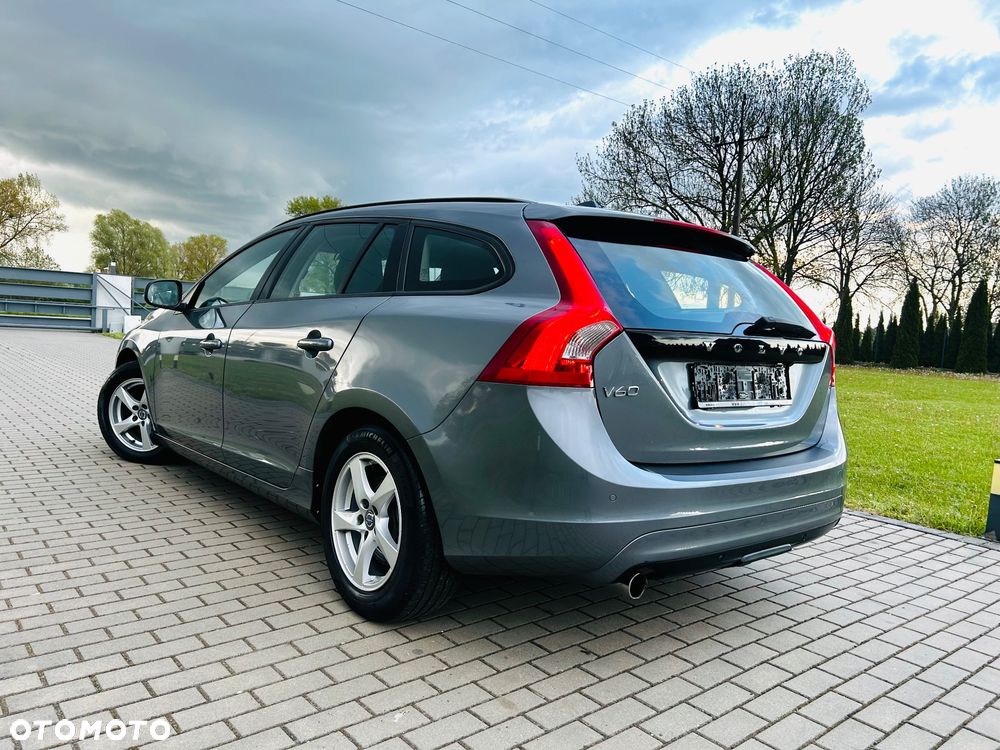 Volvo V60 D3 Kinetic - 4