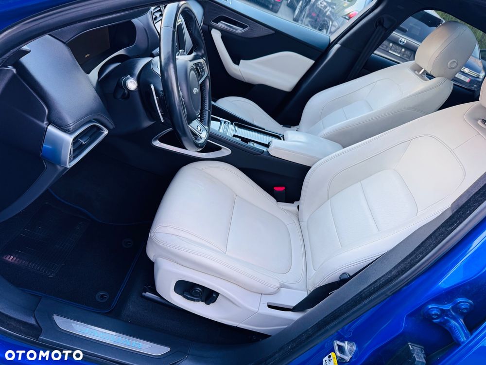 Jaguar F-Pace 3.0 V6 AWD S - 16