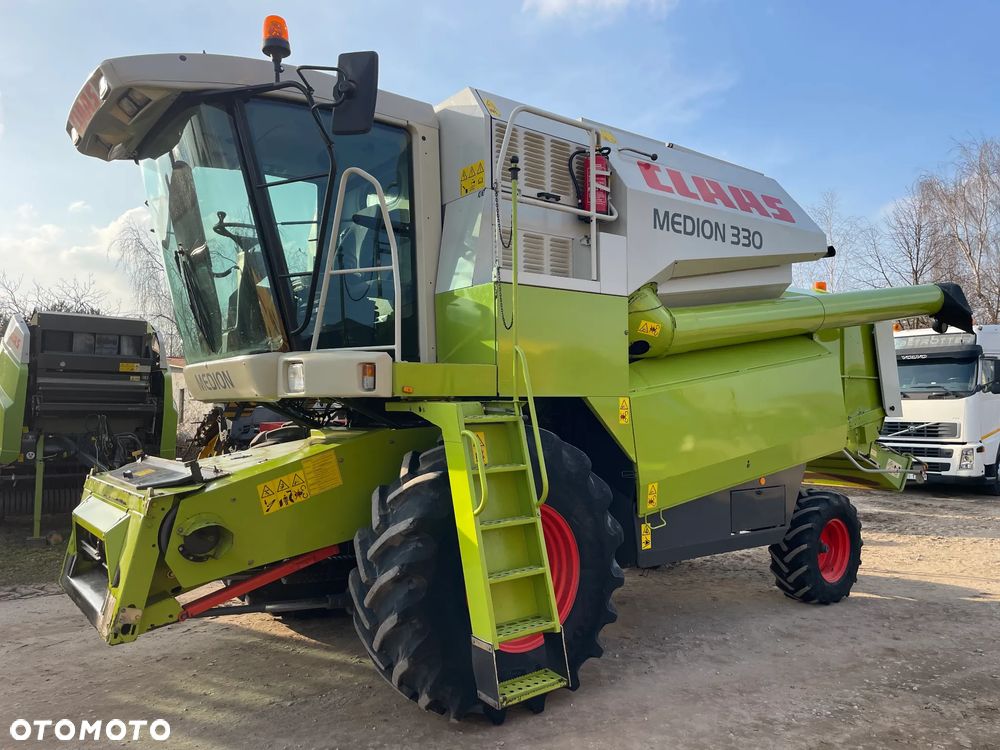 Claas Medion 330 - 2