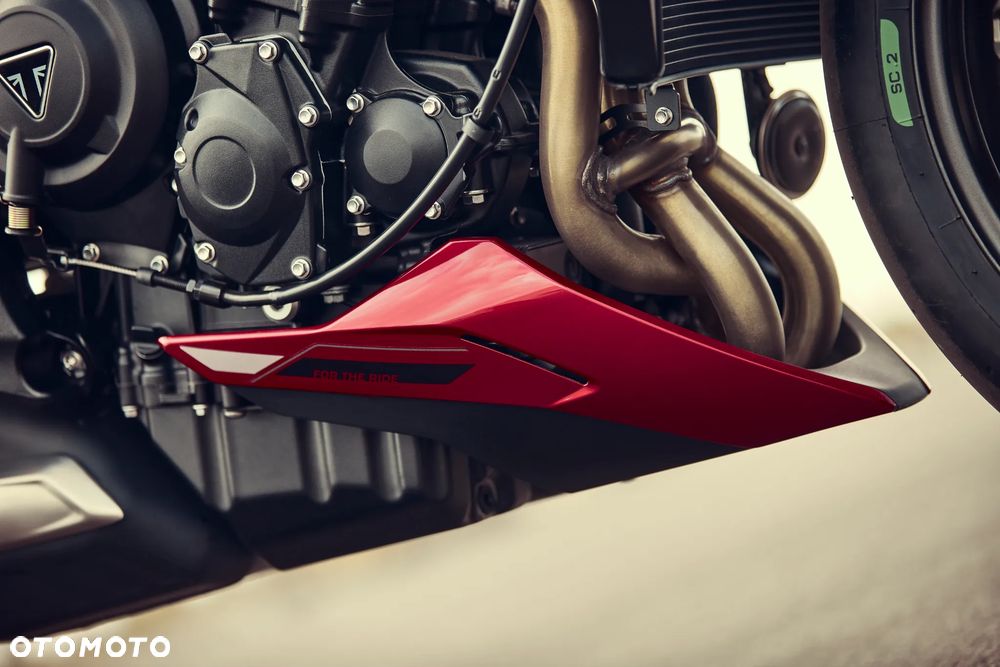 Triumph Street Triple - 23