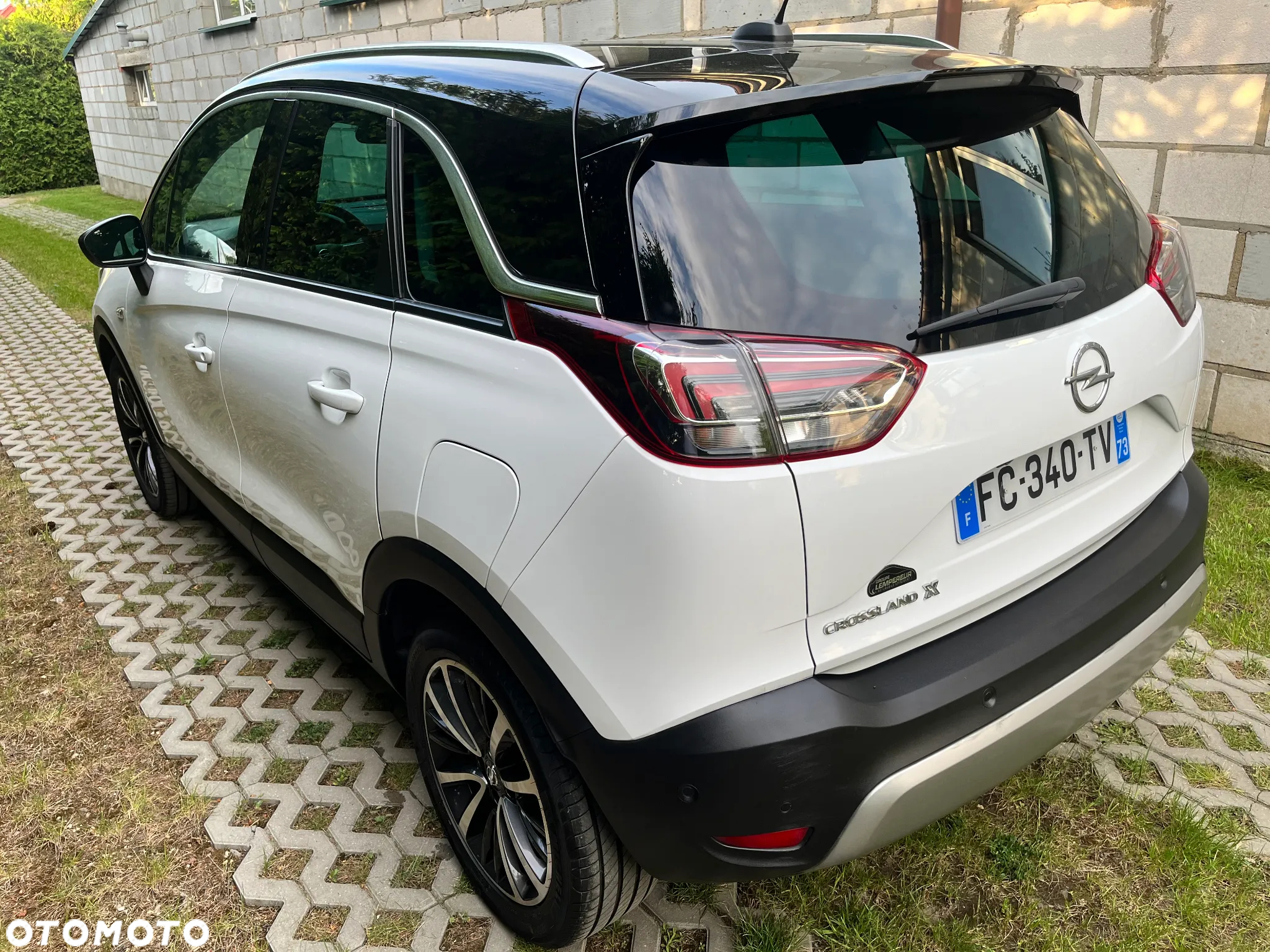 Opel Crossland X 1.2 T 120 Lat S&S - 23