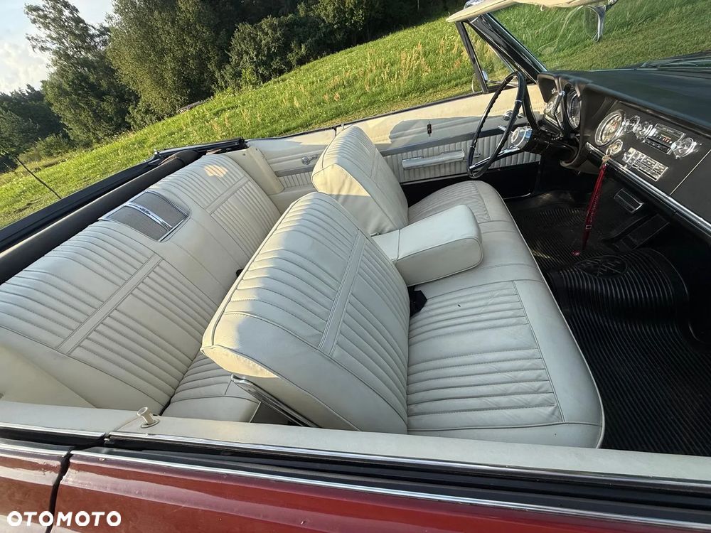 Oldsmobile Delta 88 - 17