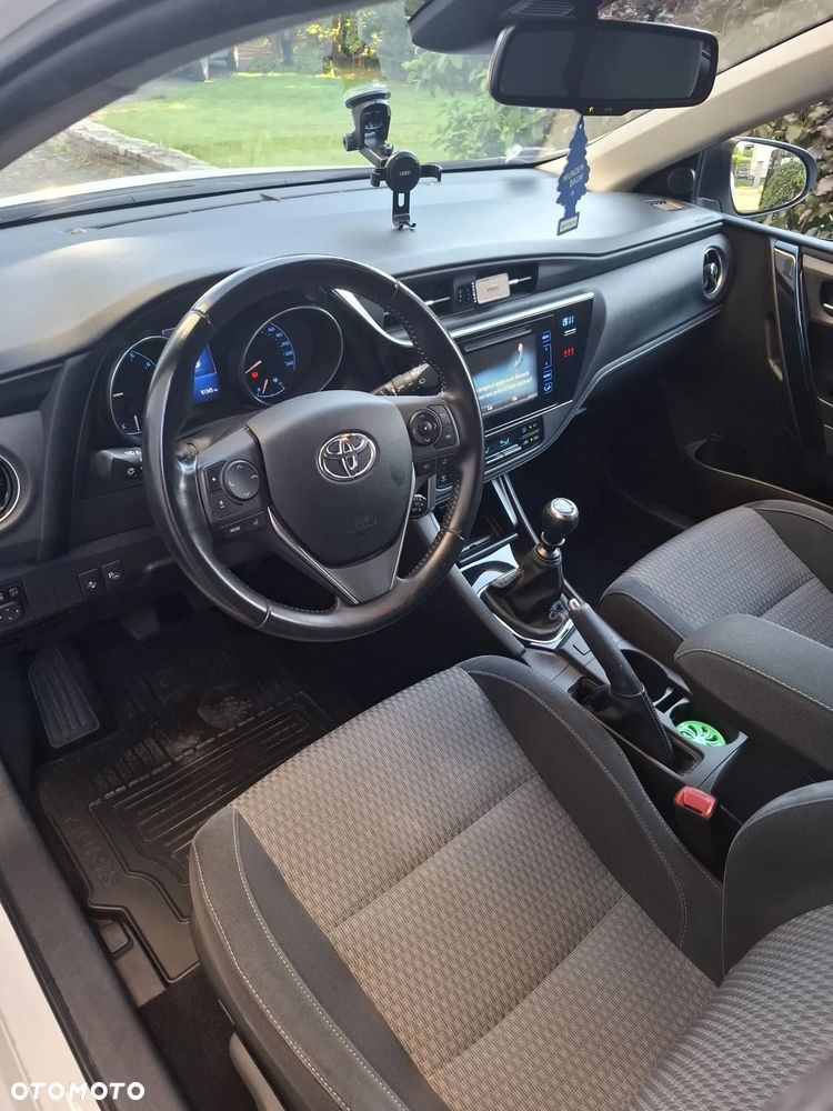 Toyota Auris 1.6 Selection - 7