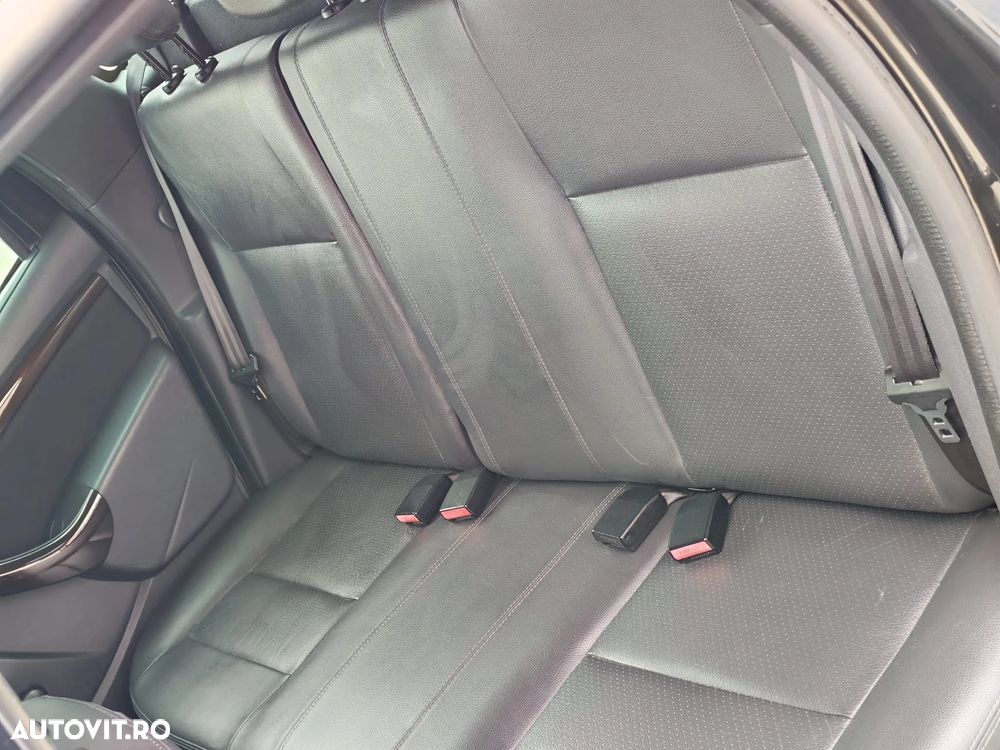 Dacia Duster 1.6 16V 105 4x2 Prestige - 7