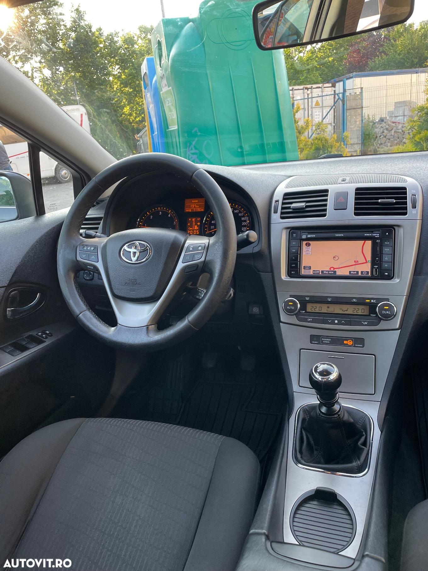Toyota Avensis 2.0 D-4D Executive - 9