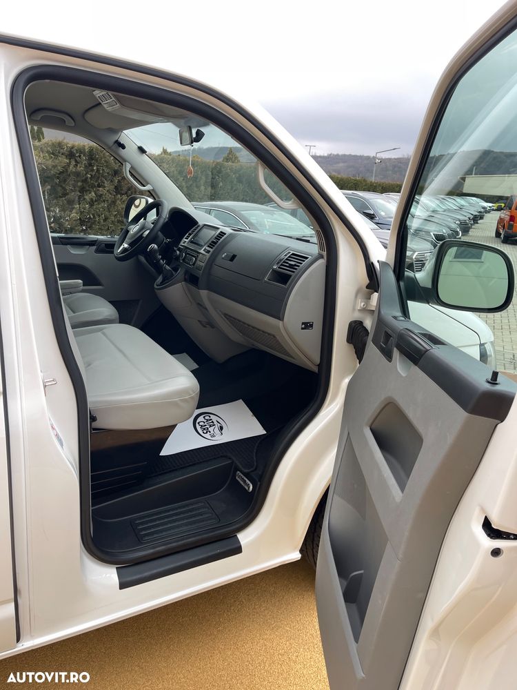 Volkswagen Caravelle - 22