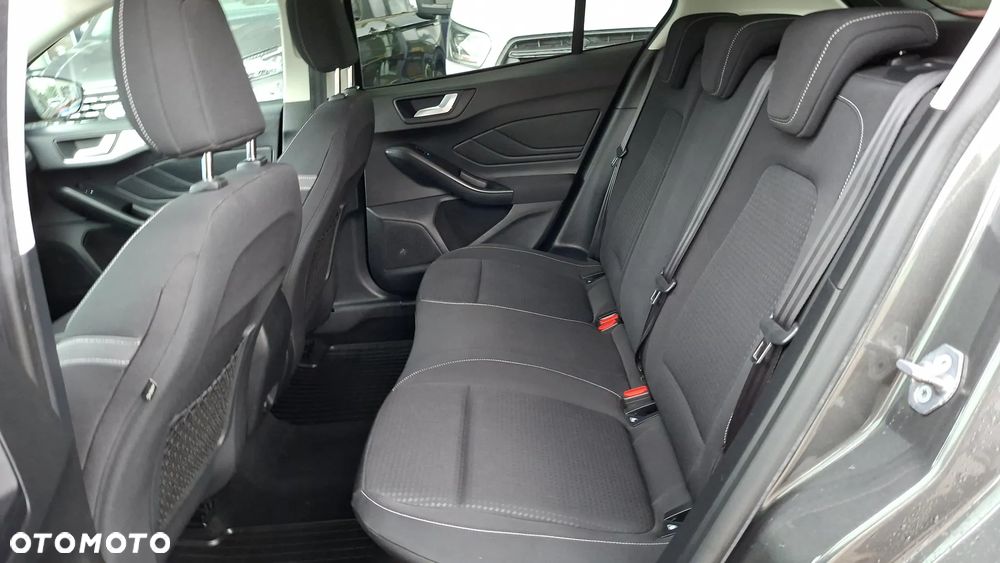 Ford Focus 1.0 EcoBoost Trend Edition - 33