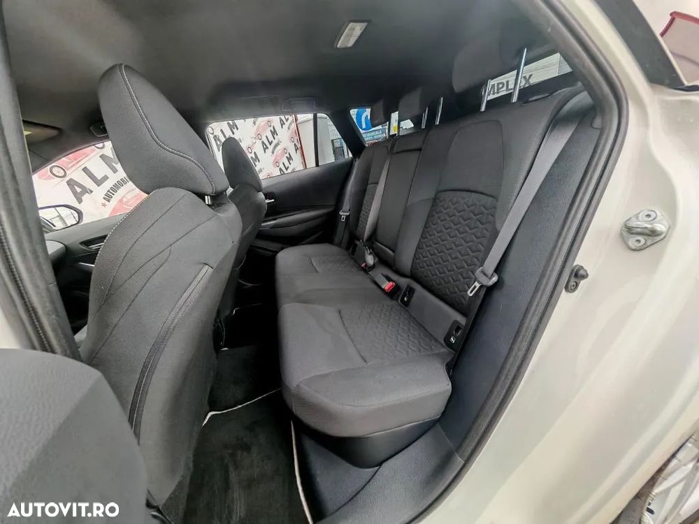 Toyota Corolla 1.8 HSD Dynamic - 10