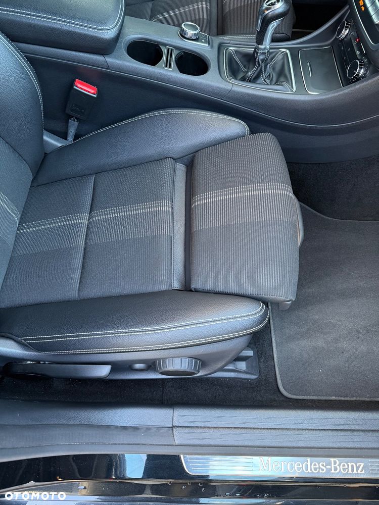 Mercedes-Benz CLA Shooting Brake 180 d BlueEFFICIENCY Edition - 29