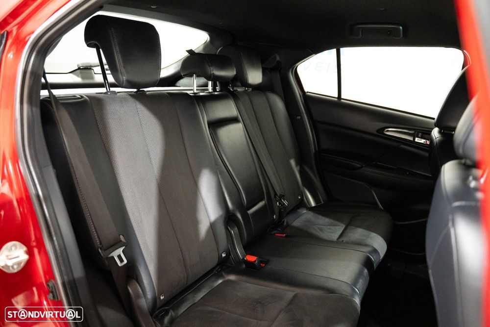 Mitsubishi Eclipse Cross 2.4 PHEV eMotion - 32