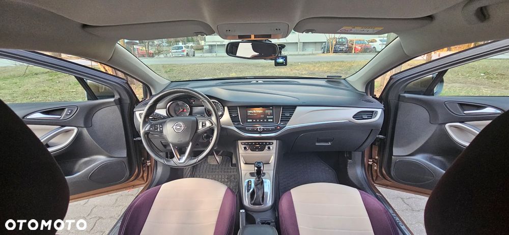 Opel Astra 1.4 T Enjoy S&S - 31