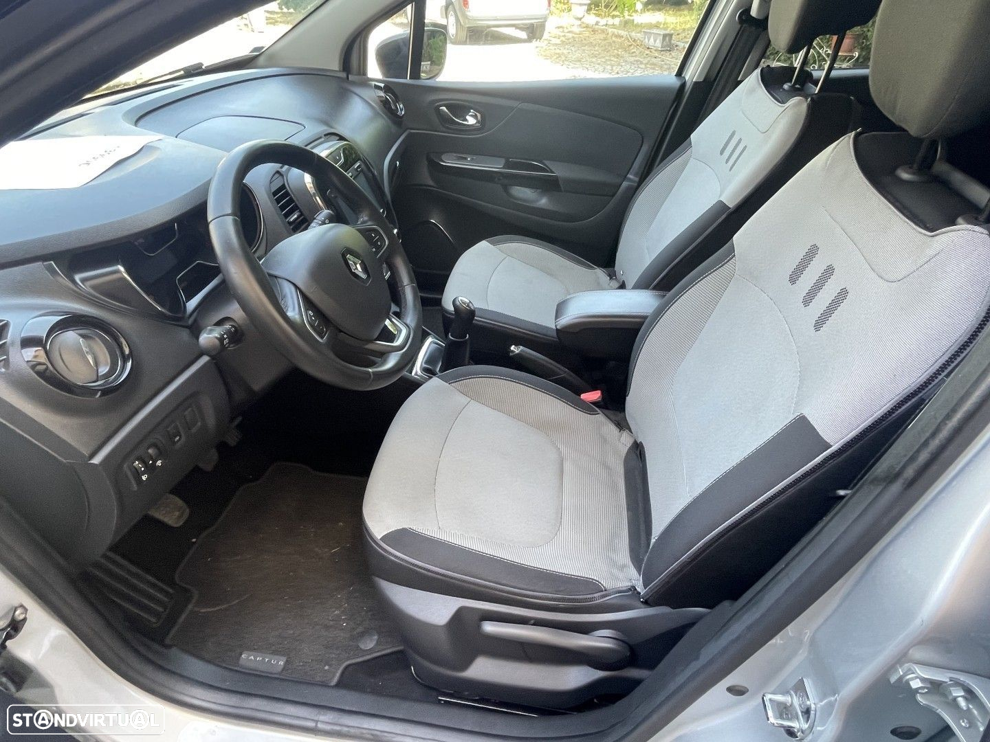 Renault Captur 0.9 TCE Exclusive - 10