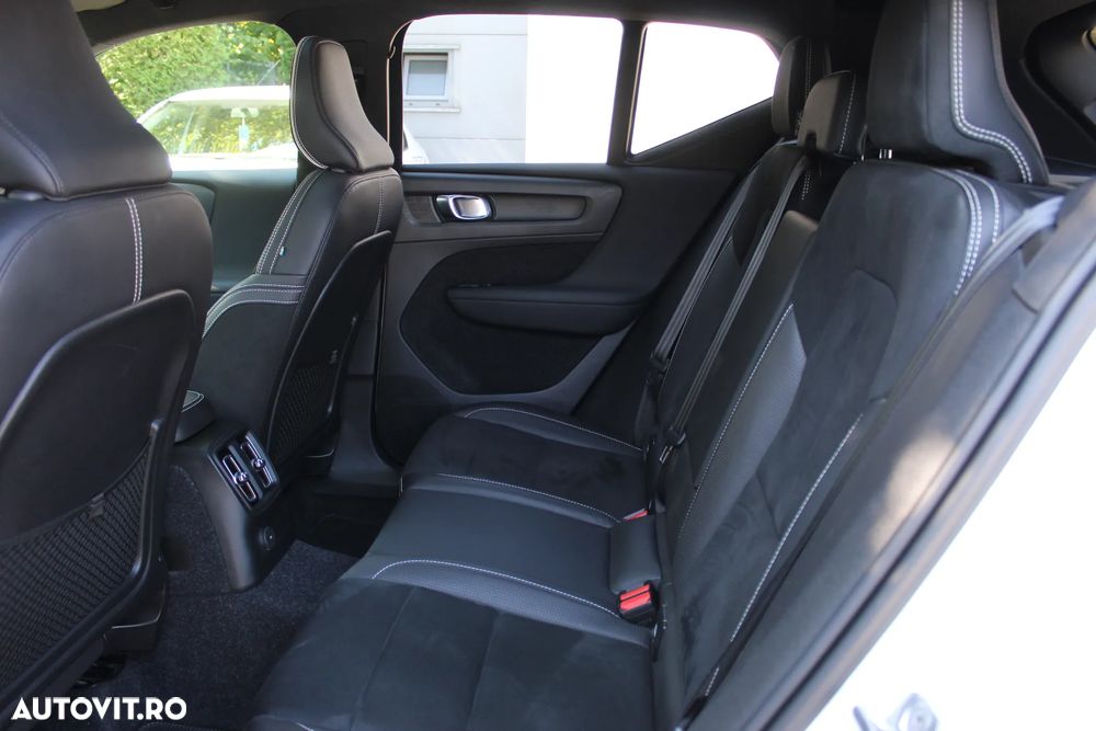 Volvo XC 40 Recharge T5 Twin Engine AT7 R-Design - 15