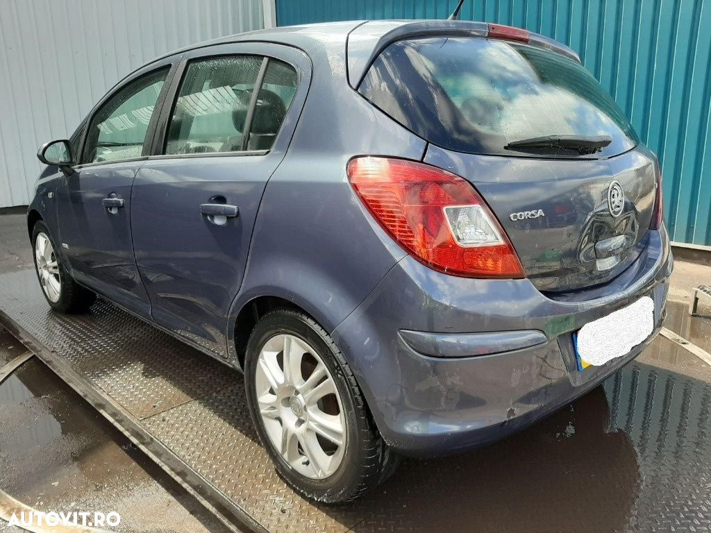 CD player Opel Corsa D 2010 Hatchback 1.4 i - 6