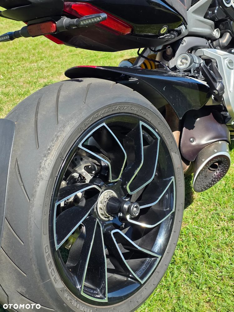 Ducati Diavel - 10