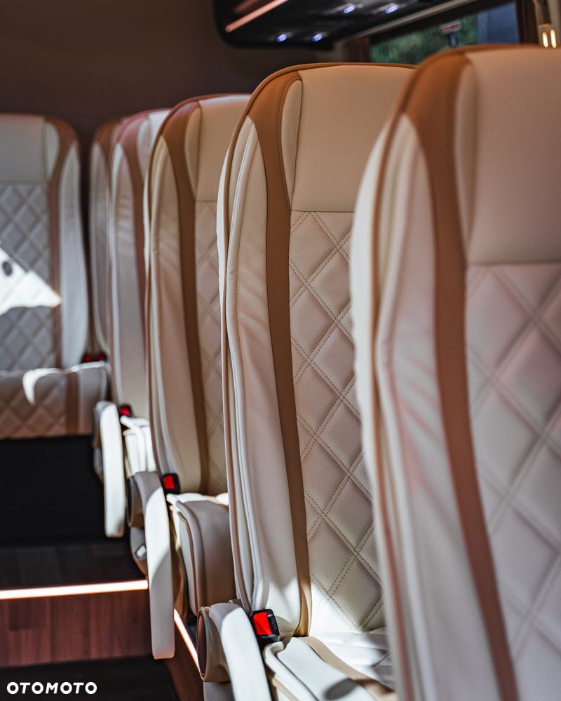 Mercedes-Benz Sprinter 519 - 12