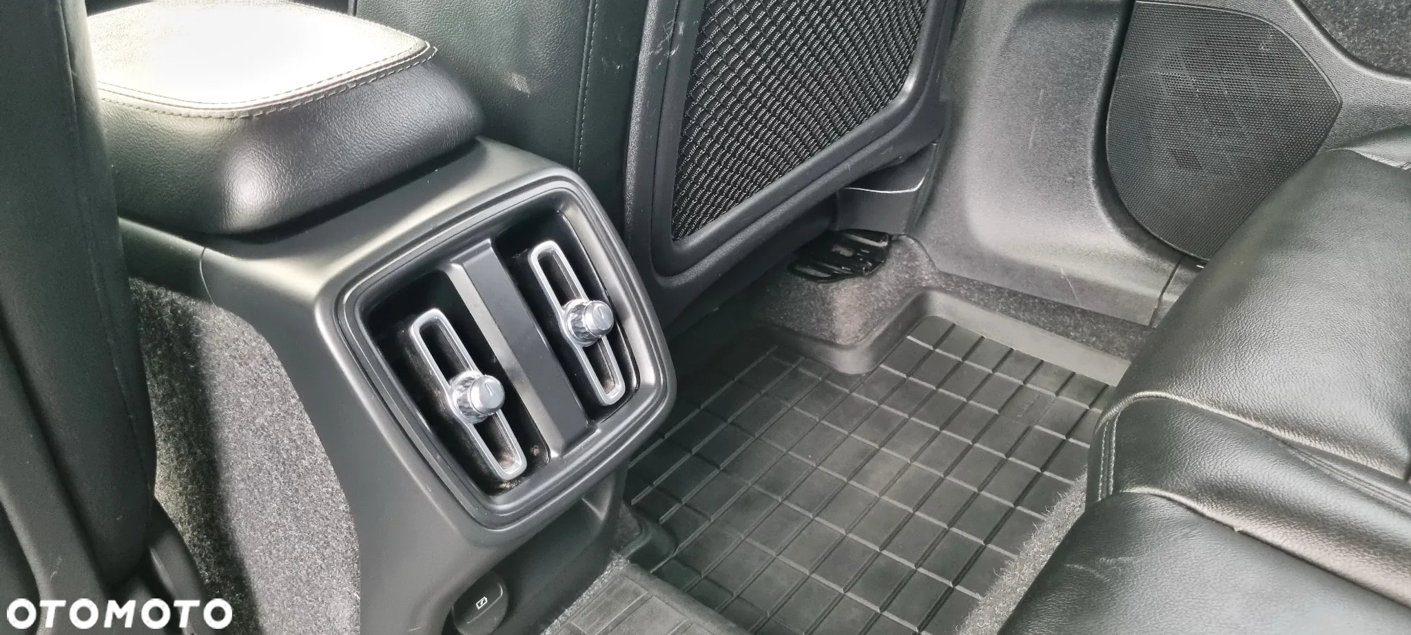 Volvo XC 40 D3 Momentum Pro - 26