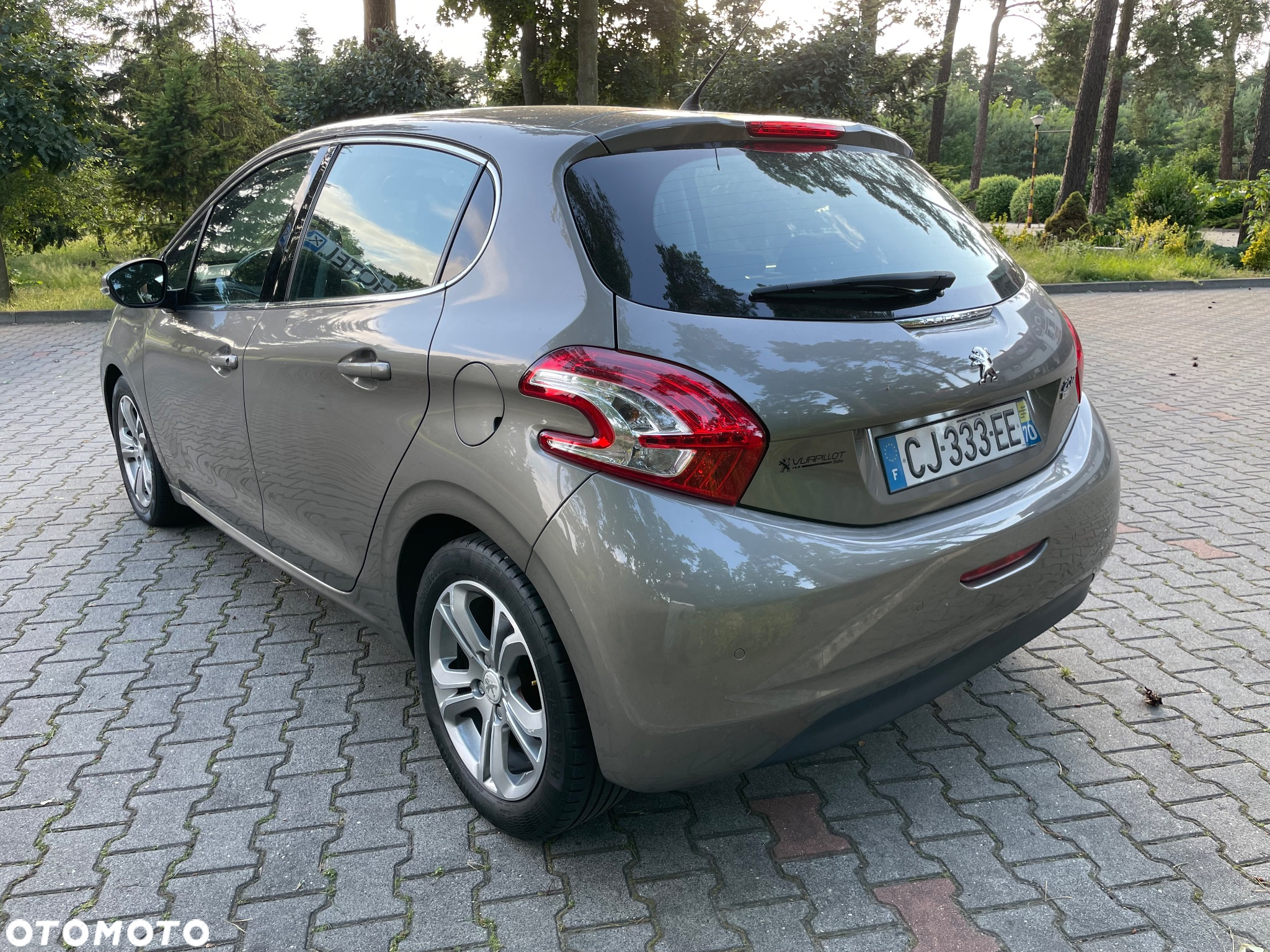 Peugeot 208 - 6