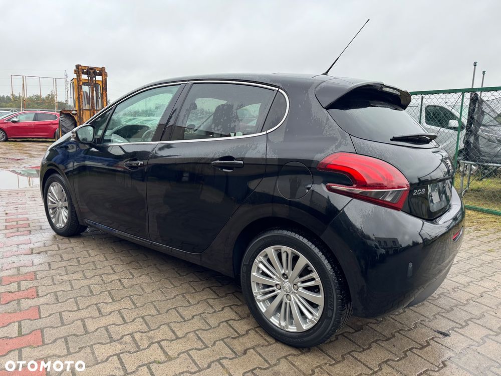 Peugeot 208 1.6 BlueHDi Allure S&S - 12