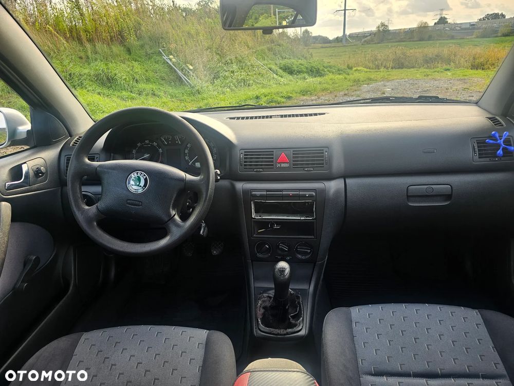 Skoda Octavia 2001 photo 5