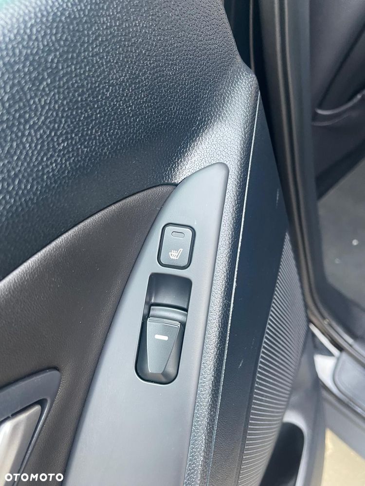 Hyundai ix35 2.0 4WD Premium - 32