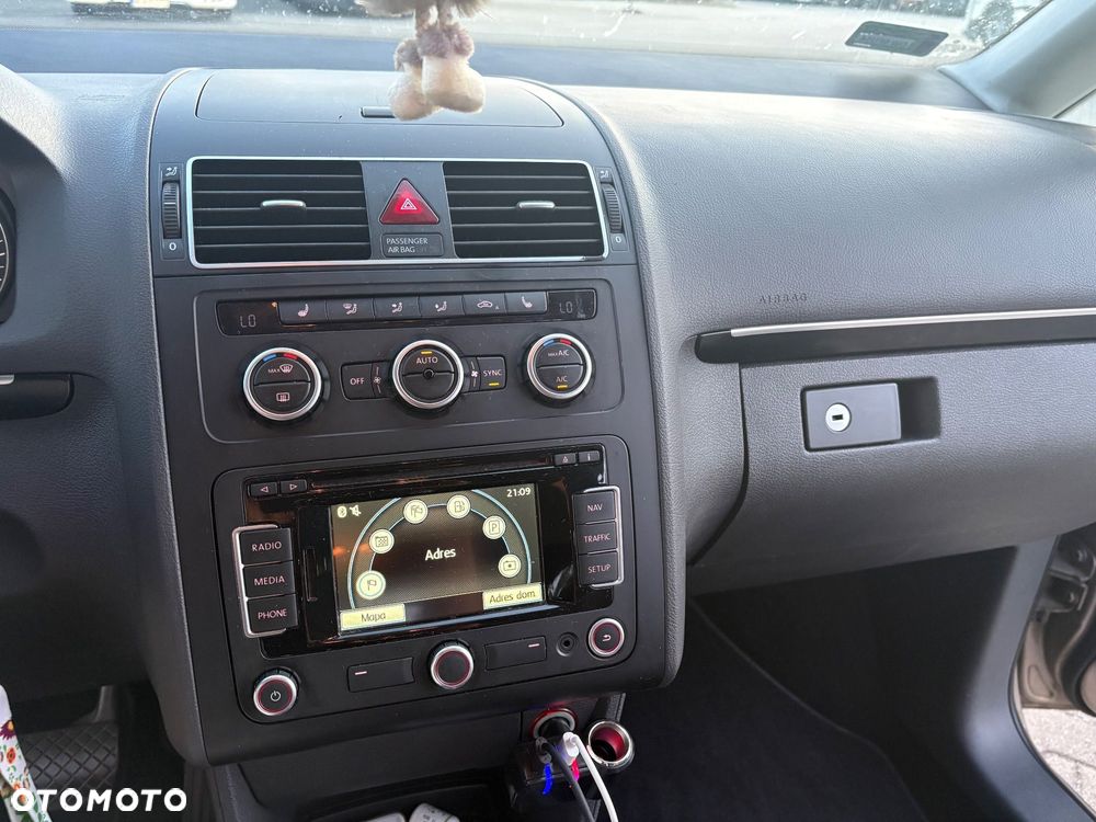 Volkswagen Touran 2.0 TDI DPF DSG Highline - 14
