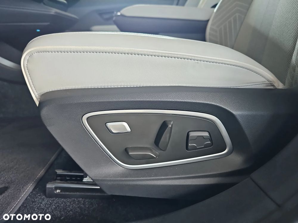 Renault Scenic EV87 Iconic - 11
