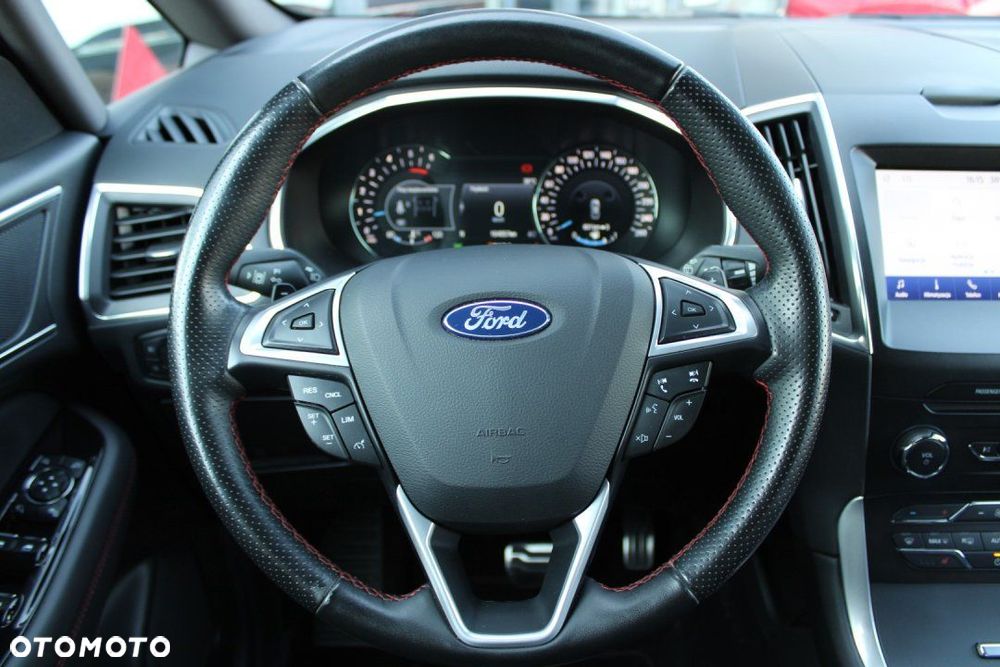 Ford S-Max - 24