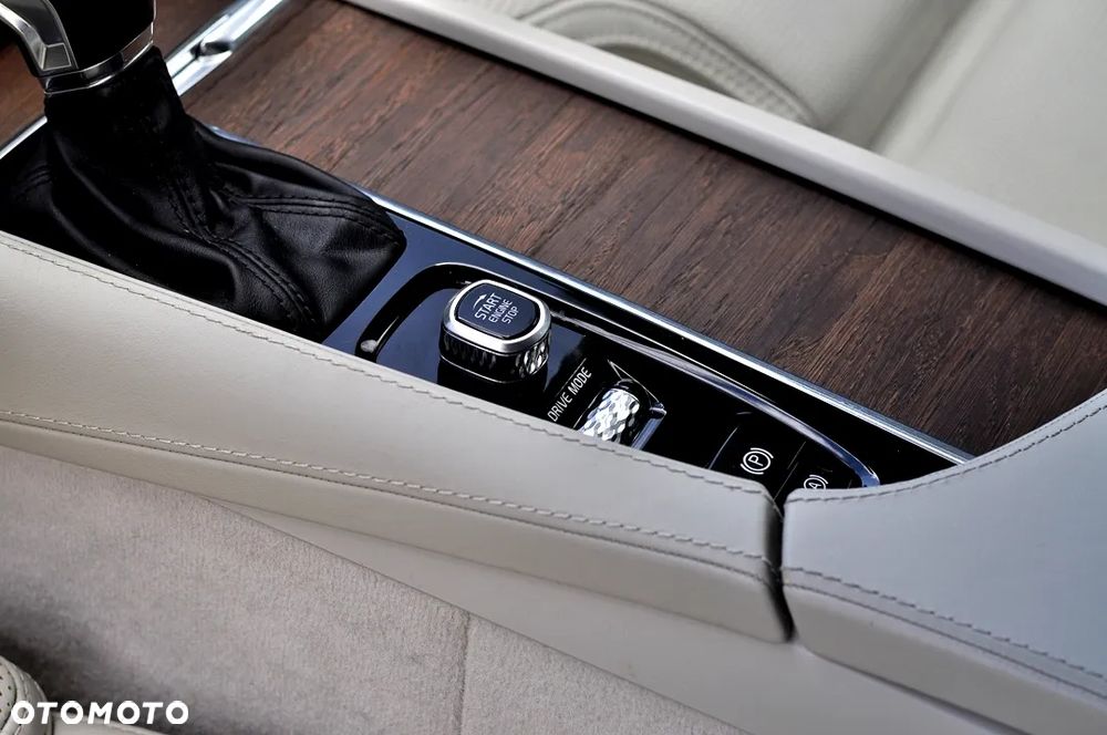 Volvo V90 D4 Geartronic Inscription - 34