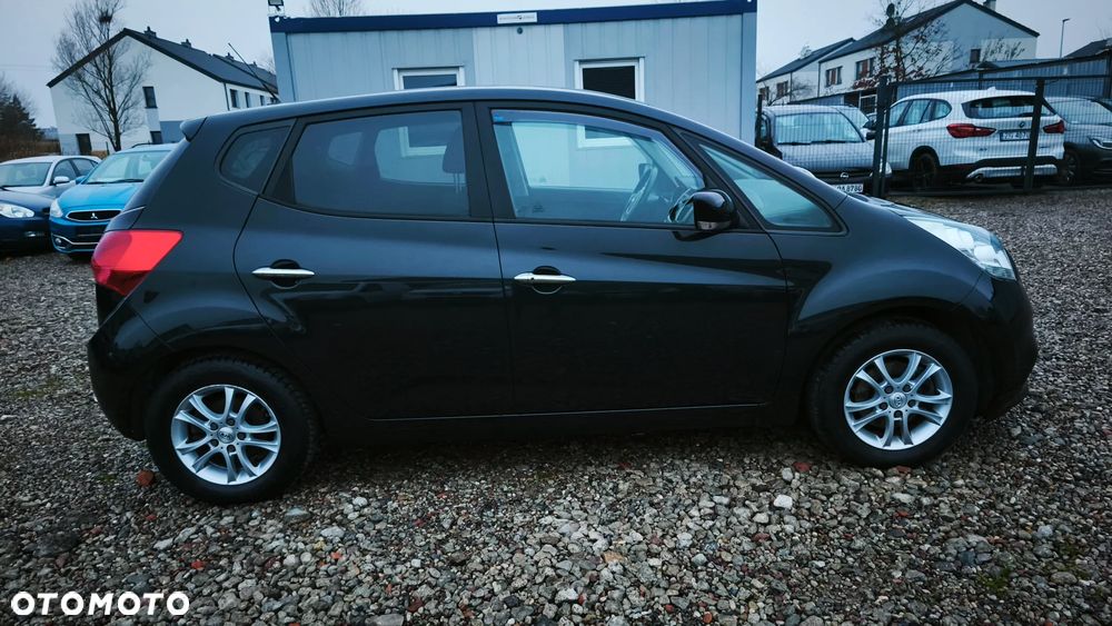 Kia Venga - 6