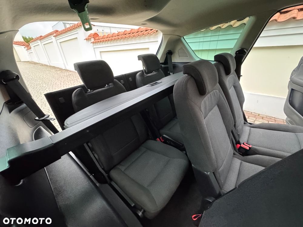 Ford S-Max - 22