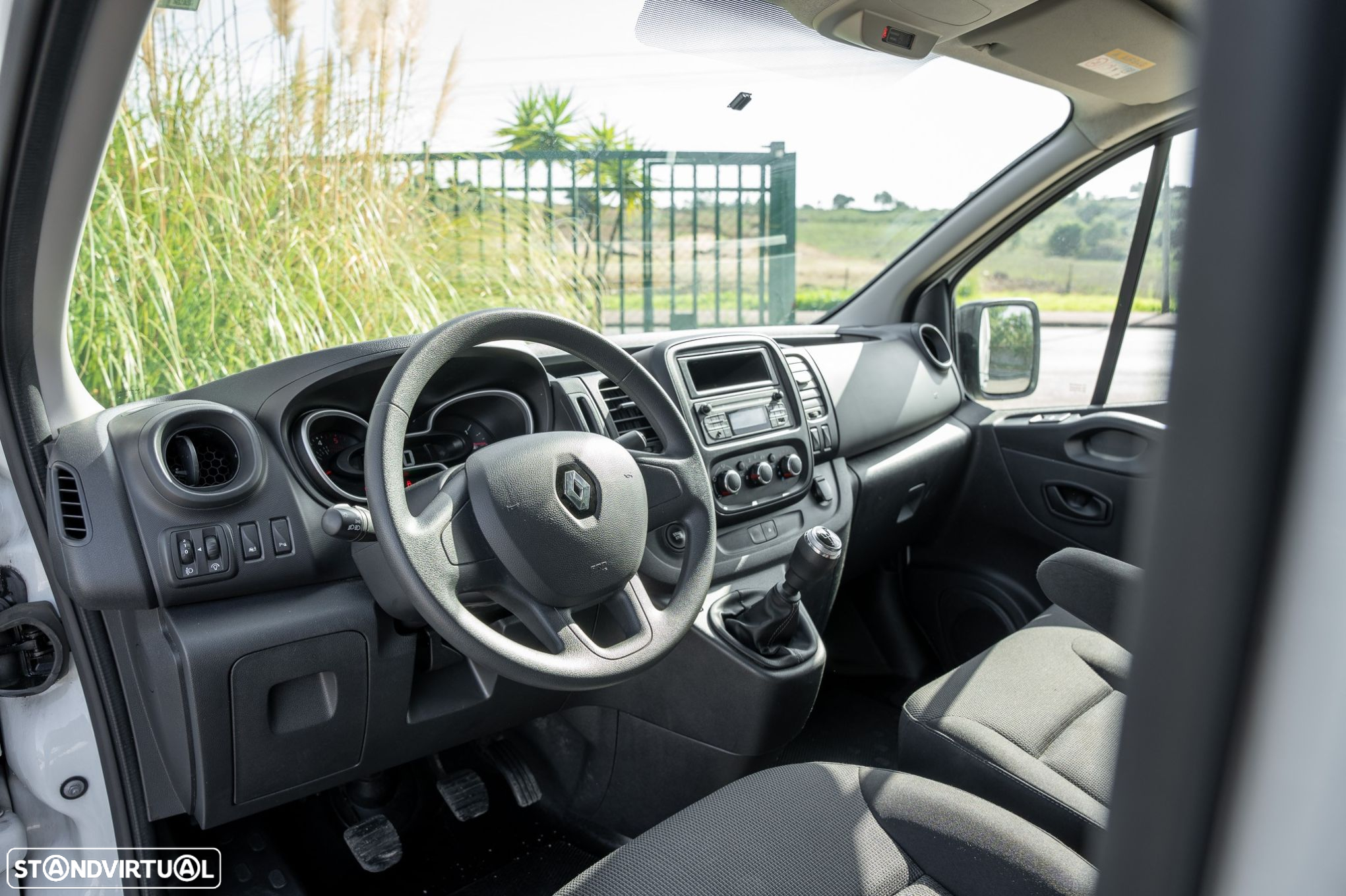 Renault Trafic 2.0 dCi L2H1 3T Grand Confort - 6