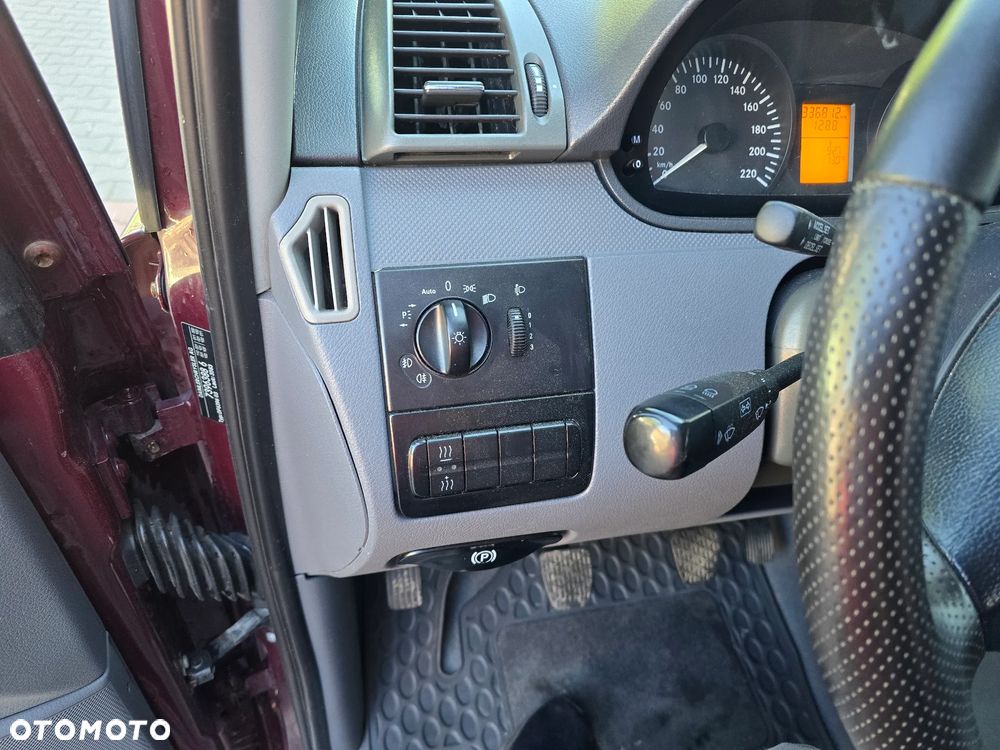 Mercedes-Benz Vito - 12