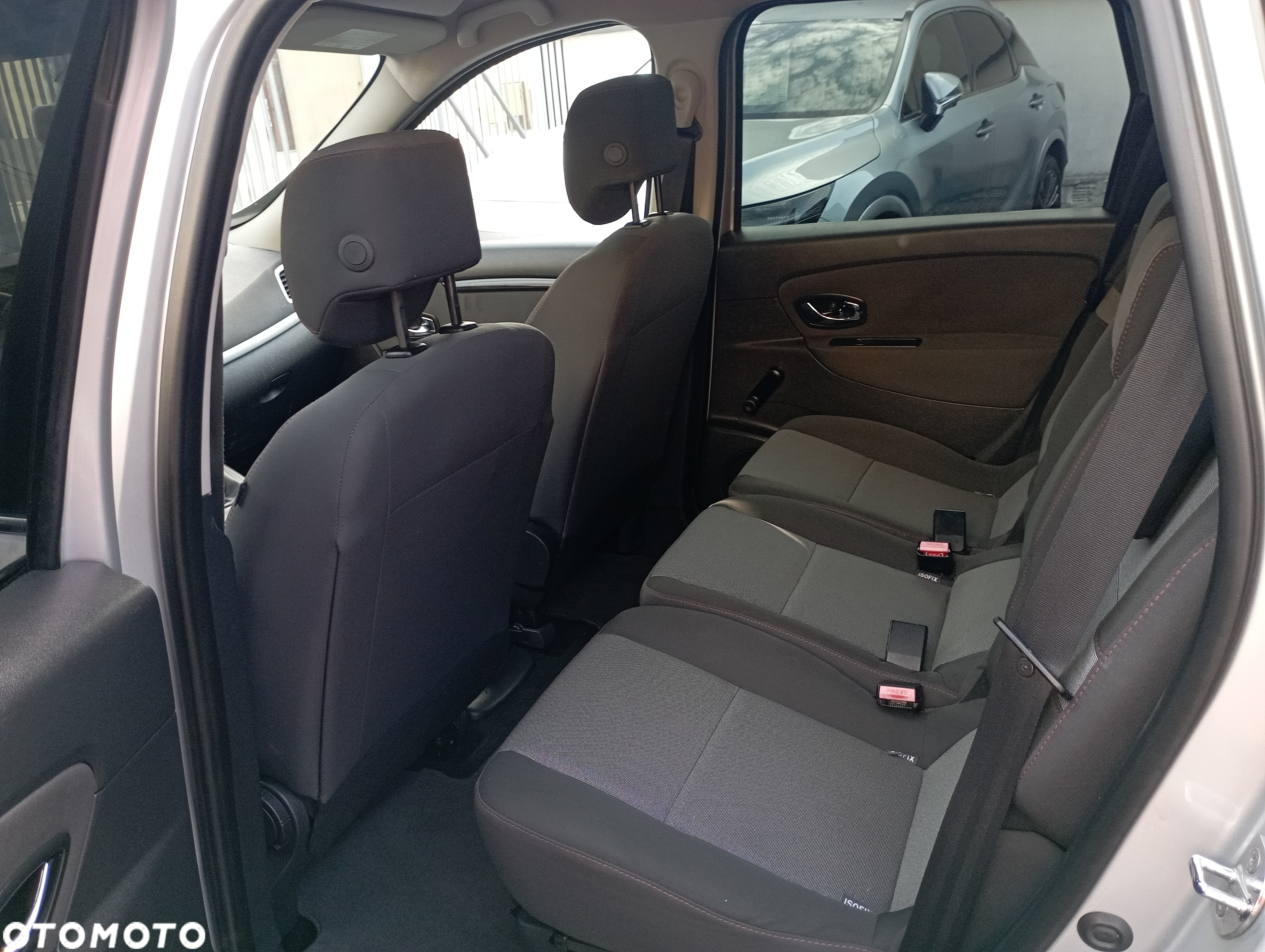 Renault Scenic 1.5 dCi Dynamique - 11