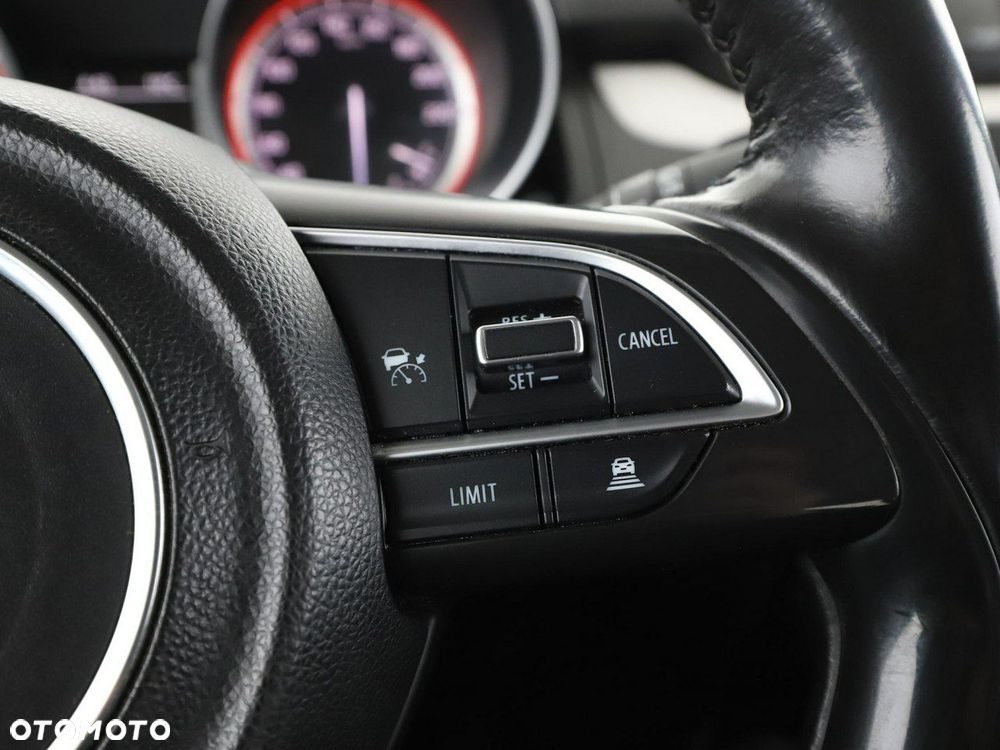 Suzuki Swift 1.2 Dualjet Hybrid Club - 28