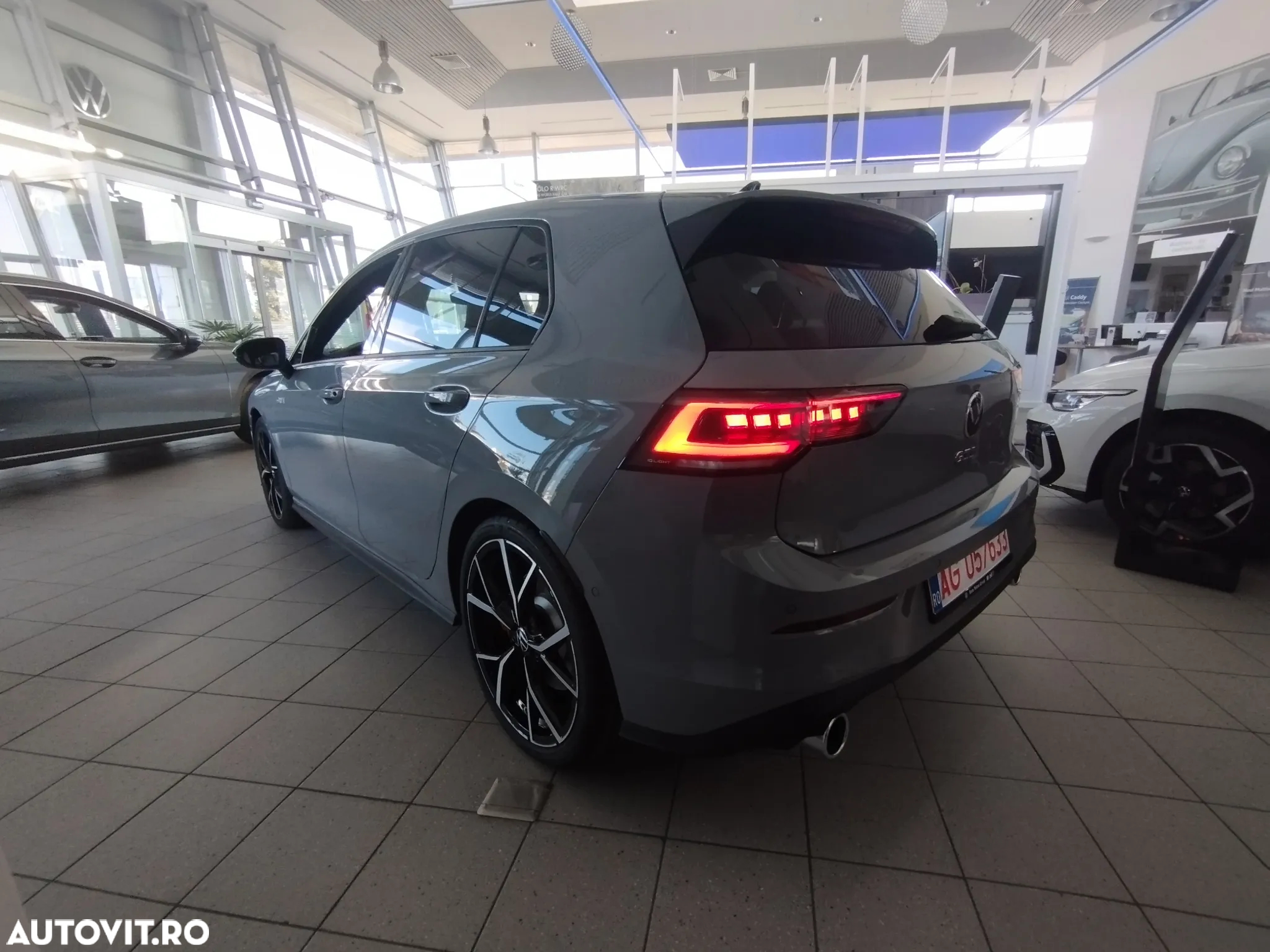 Volkswagen Golf 2.0 TSI DSG GTI - 5