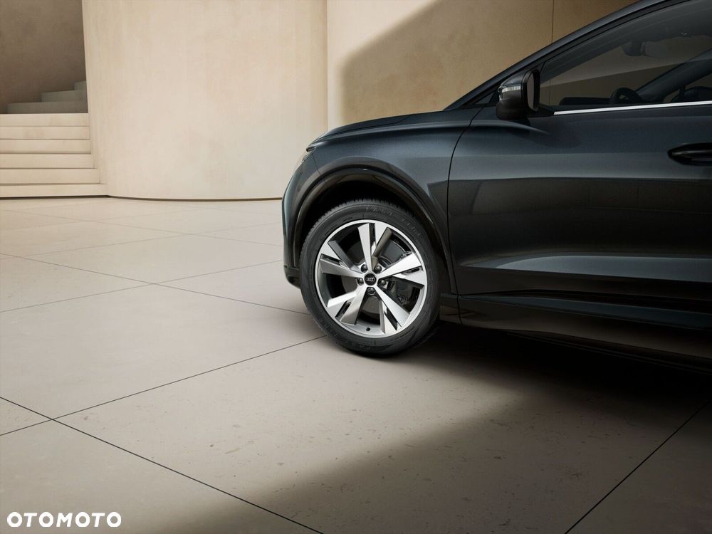 Audi Q4 e-tron - 6