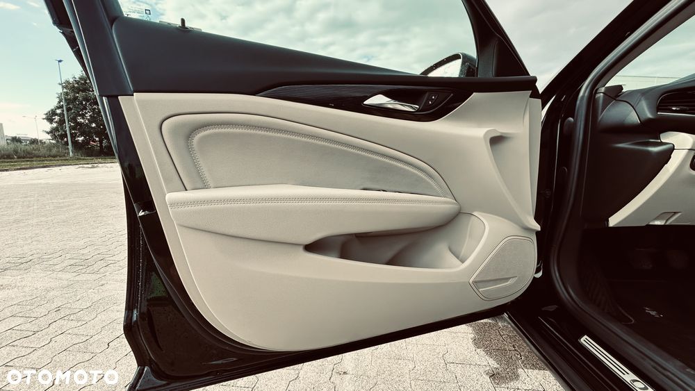 Opel Insignia - 21