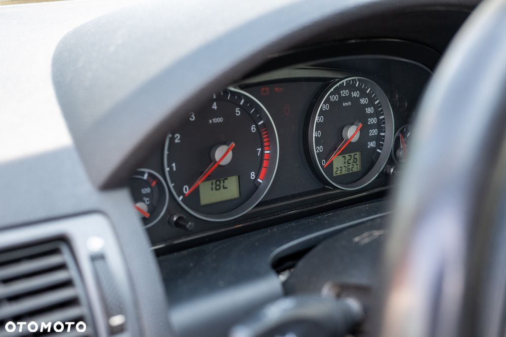 Ford Mondeo 1.8 Ambiente - 16