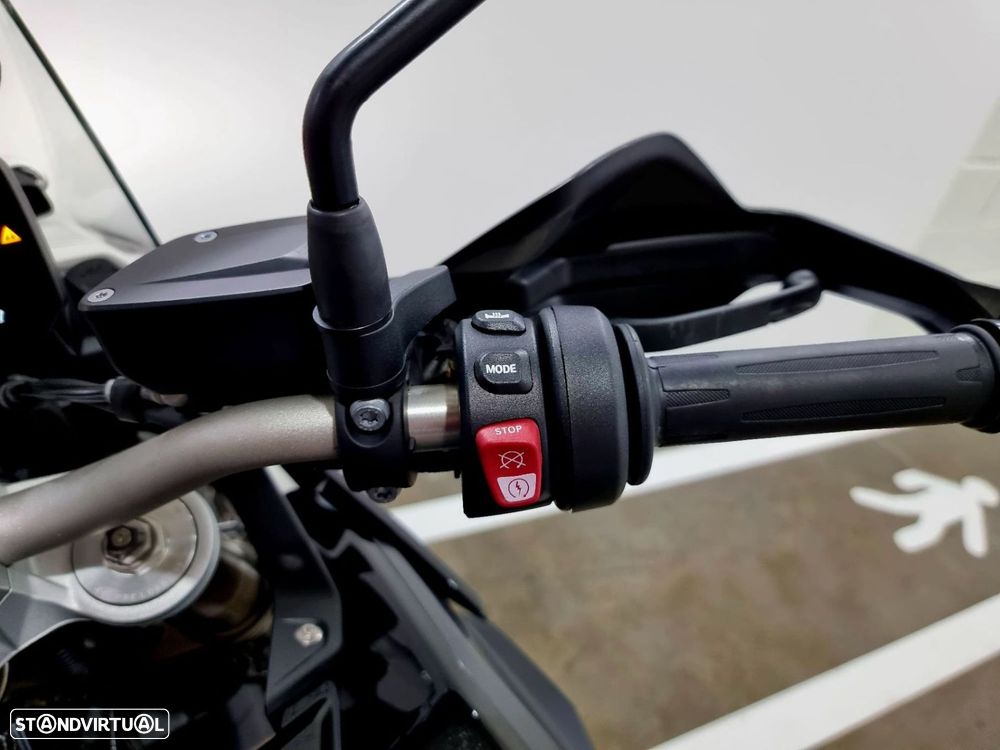 BMW F 900 GS 900 GS Triple Black - 12