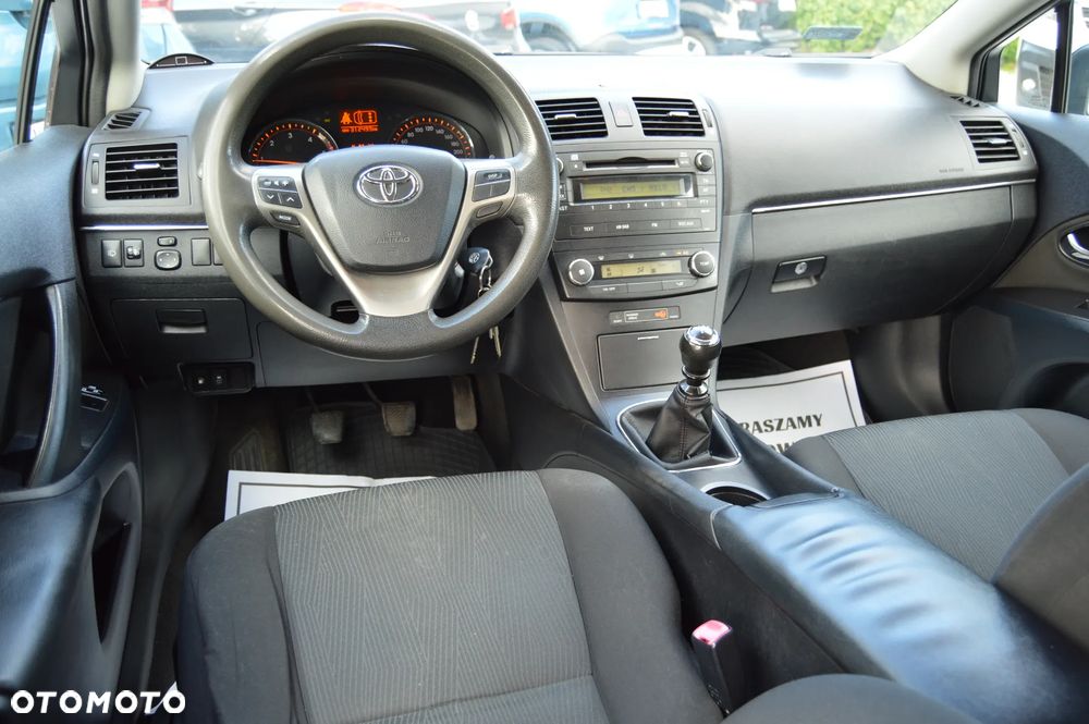 Toyota Avensis 2.0 D-4D Sol - 35