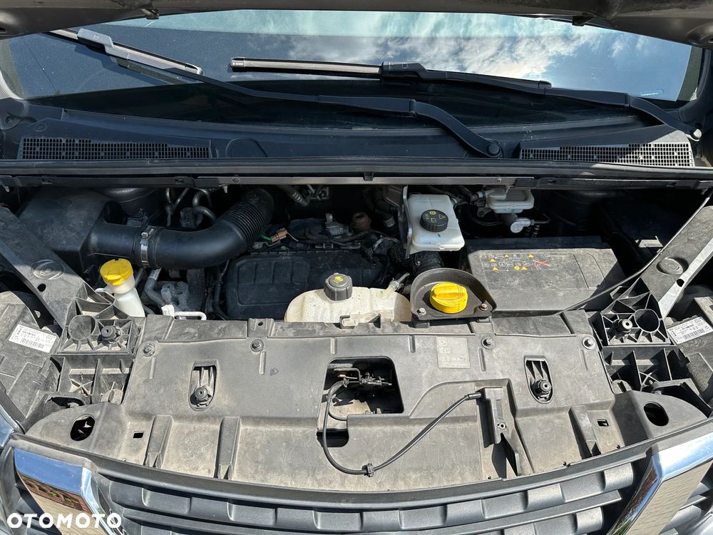 Renault Trafic - 32